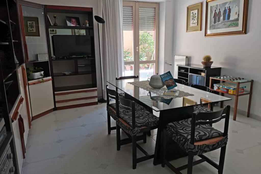 Da Agnese Holiday Home In Bosa Sardegna! Buitenkant foto